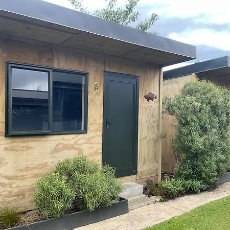 Monowai Mountains Edge Cabins מראה חיצוני תמונה