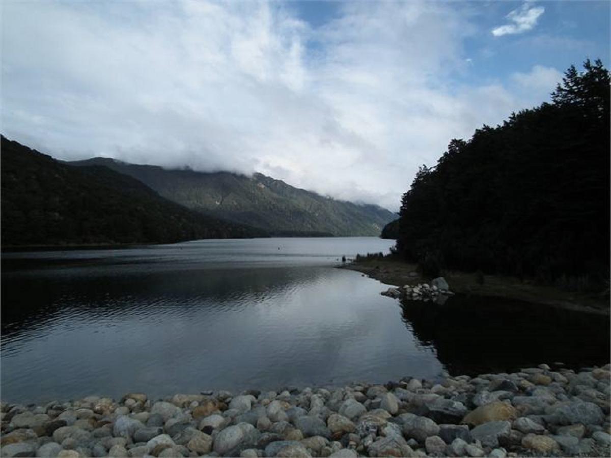 Monowai Mountains Edge Cabins מראה חיצוני תמונה